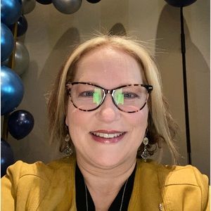 Meet your Posher, Darcy